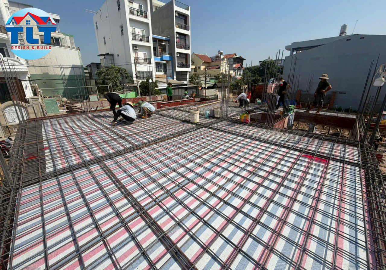 Thi công sắt sàn căn hộ dịch vụ tại Bình Dương