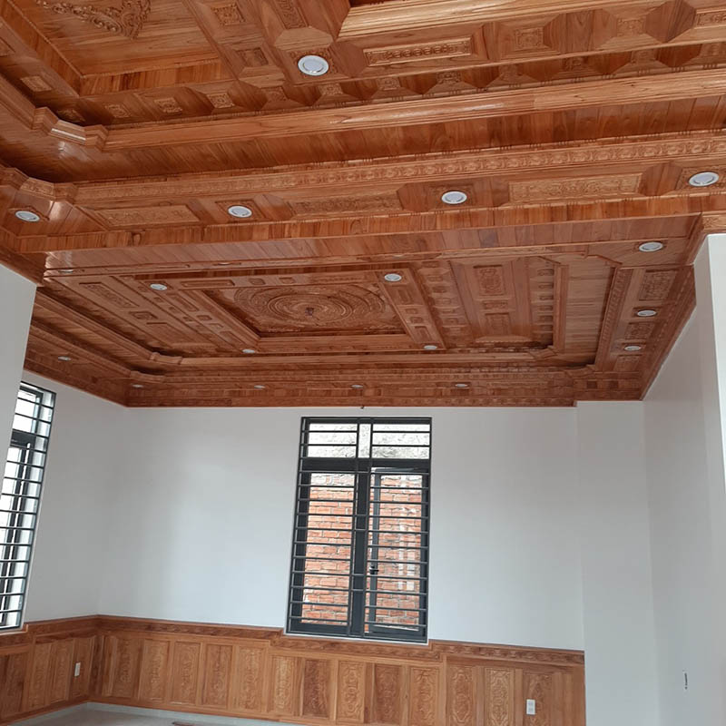 Phòng ngủ và trần nhà toàn bộ được lắp đặt và ốp gỗ trang trí 