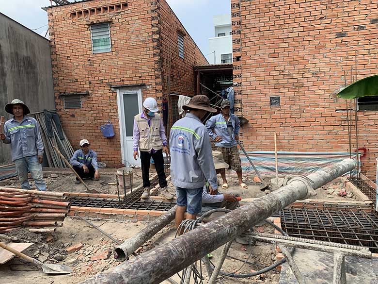 Công tác chuẩn bị cho đổ bê tông móng nhà tại Thuận An 