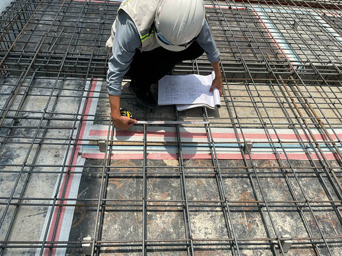 Nghiệm thu kiểm tra sắt sàn theo bản vẽ trước khi đổ bê tông