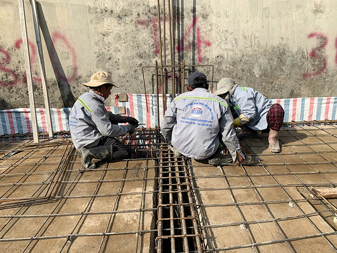 Thi công phần sàn móng 