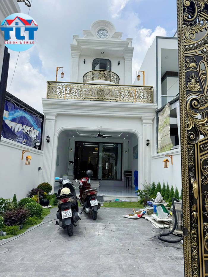 Nhà phố 1 trệt 2 lầu tân cổ điển
